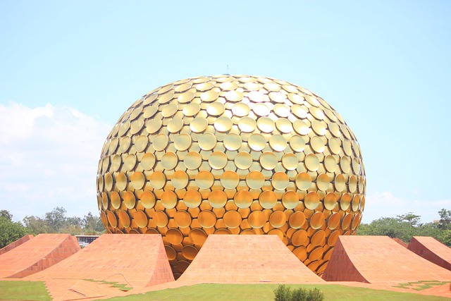 Pondicherry French Colony & Beach Tour